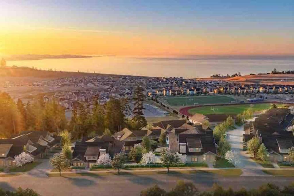 Вилла The Royal Bay Getaway Виктория Экстерьер фото
